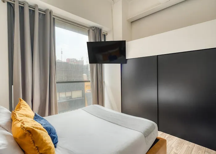 Capsule hotel U-co Live Centro *